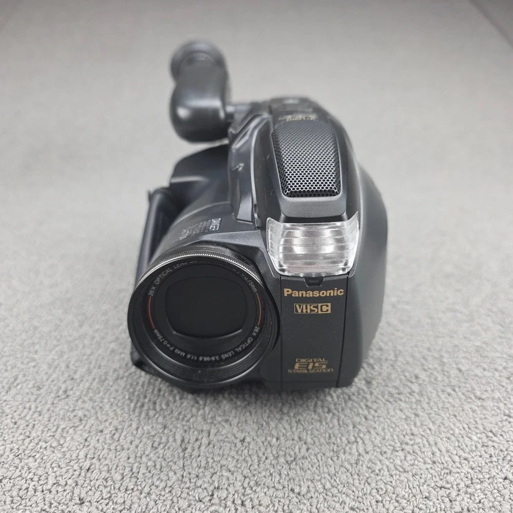 Panasonic PV-L579 Palmcorder VHS-C Camcorder Bundle - Tested and Working
